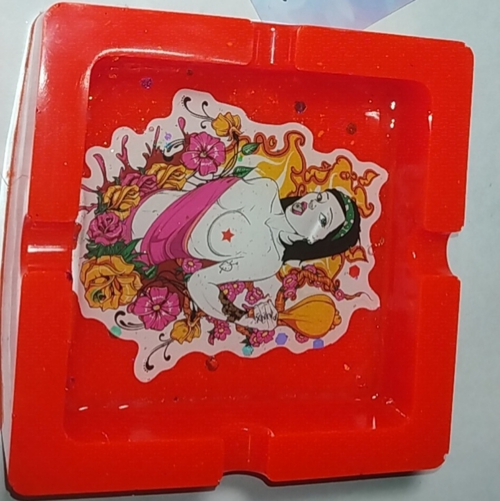 Ashtray decor
